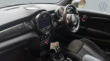 2019 MINI 2.0 Cooper S Sport Steptronic Euro 6 3-door (Silver) - Image: 2