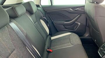 2023 Škoda 1.0 TSI SE L Executive DSG Euro 6 5-door (White) - Image: 28