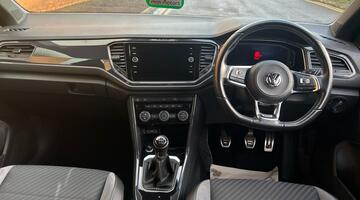 2019 Volkswagen TDI R-Line Euro 6 5-door (Blue) - Image: 8