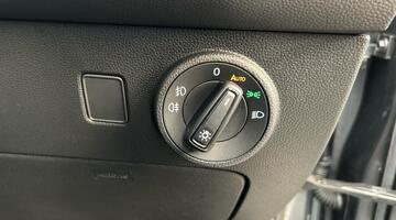 2022 CUPRA 2.0 TSI VZ1 DSG 4-doorive Euro 6 5dr (Grey) - Image: 19