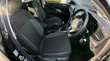 2025 Volkswagen 1.0 TSI Life Euro 6 5-door (Black) - Image: 43