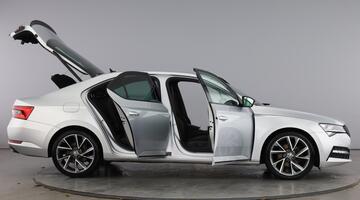 2024 Škoda 2.0 TDI SportLine Plus DSG Euro 6 5-door (Silver) - Image: 11