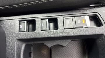 2022 Volkswagen TSI R-Line 2WD Euro 6 2-door (Red) - Image: 12