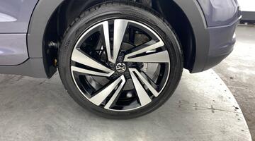 2024 Volkswagen 1.0 TSI R-Line DSG Euro 6 5-door (Grey) - Image: 31