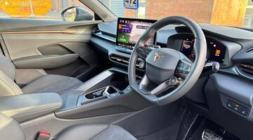 2025 CUPRA ETSI V2 DSG Euro 6 5-door (Black) - Image: 6