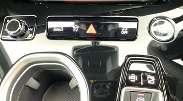 2025 Audi 2.0 e-hybrid5.9kWh Edition 1 S Tronic quattro Euro 6 5-door (Green) - Image: 25