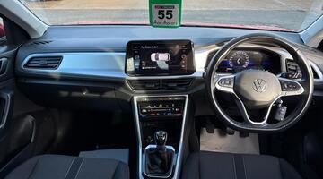 2022 Volkswagen 1.0 TSI Life Euro 6 5-door (Red) - Image: 8