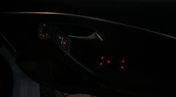 2017 Volkswagen TSI BlueMotion Tech Match Euro 6 5-door (White) - Image: 18