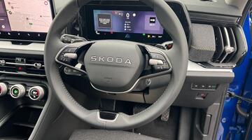 2025 Škoda 2.0 TDI SE DSG Euro 6 5-door (5 Seat) (Blue) - Image: 32