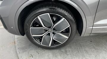 2025 Volkswagen 3.0 TDI V6 Black Edition Tiptronic 4Motion Euro 6 5-door (Grey) - Image: 46