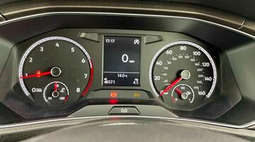 2018 Volkswagen 1.0 TSI Design Euro 6 5-door (Red) - Image: 12