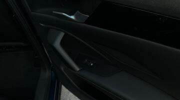 2025 Volkswagen ETSI MHEV R-Line DSG Euro 6 5-door (Blue) - Image: 22