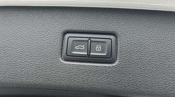 2025 Audi 4.0 TFSI V8 Black Edition Tiptronic quattro Euro 6 5-door (White) - Image: 19