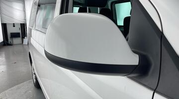 2019 Volkswagen 2.0 TDI T30 BlueMotion Tech Trendline Kombi FWD SWB Euro 6 5-door (White) - Image: 40