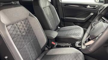 2025 Volkswagen TSI R-Line DSG Euro 6 5-door (Silver) - Image: 10