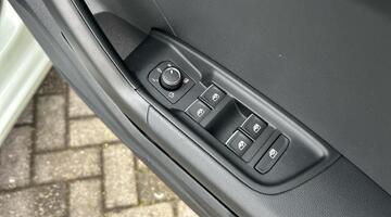 2026 Audi Sportback Sport 30 TFSI 116 PS S tronic (Silver) - Image: 14