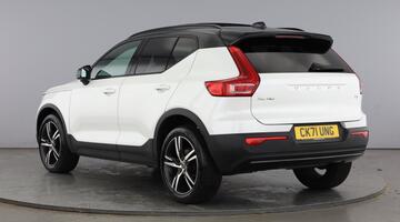 2021 Volvo T3 R-Design Auto Euro 6 5-door (White) - Image: 3