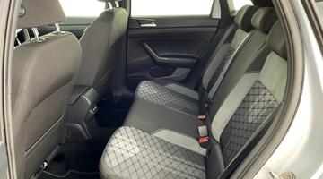 2022 Volkswagen 1.0 TSI R-Line DSG Euro 6 5-door (Silver) - Image: 36