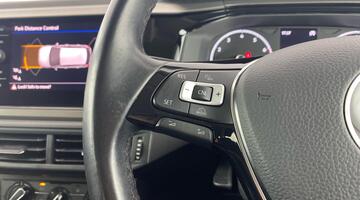 2021 Volkswagen 1.0 EVO Match Euro 6 5-door (Red) - Image: 21