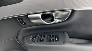 2024 Volvo 2.0 B5 MHEV Plus Auto 4WD Euro 6 5-door (Unlisted) - Image: 18