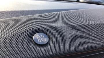 2025 Ford Extended Range 77kWh Premium Auto 5-door (Yellow) - Image: 30