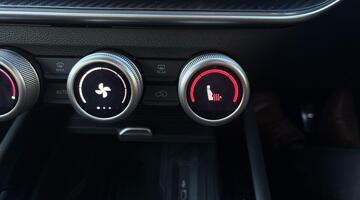 2025 Škoda TSI iV 25.7kWh SportLine DSG Euro 6 5-door (Grey) - Image: 31