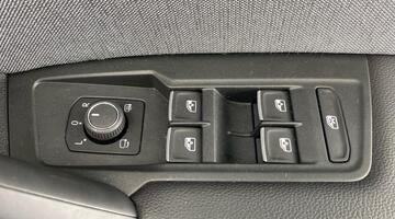 2022 SEAT TSI EVO SE Technology DSG Euro 6 5-door (Red) - Image: 19