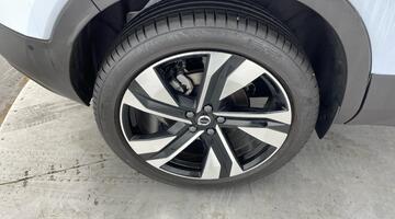 2025 Volvo 2.0 B3 MHEV Ultra Bright DCT Auto Euro 6 5-door (Blue) - Image: 28