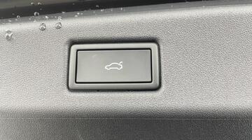 2025 Volkswagen Pro S 86kWh Match Plus Tourer Auto 5-door (Black) - Image: 33