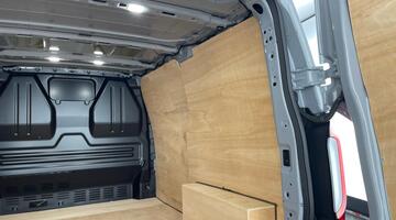 2025 Volkswagen T32 65kWh Commerce Pro Auto RWD SWB 5-door (Grey) - Image: 31