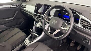 2022 Volkswagen TSI Life Euro 6 5-door (White) - Image: 6