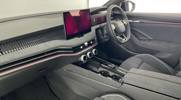 2025 Škoda TSI e-TEC MHEV SportLine DSG Euro 6 5-door (Black) - Image: 2