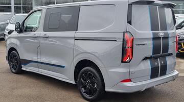 2026 Ford 320 Duratec 11.8kWh Sport Crew Van Auto Euro 6 5-door (Grey) - Image: 5