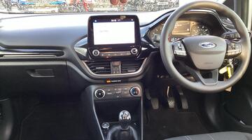 2019 Ford Ti-VCT Trend Euro 6 5-door (Silver) - Image: 8