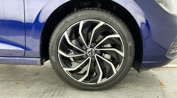 2023 Volkswagen TSI Life Euro 6 5-door (Blue) - Image: 5