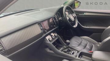 2022 Škoda TSI ACT SE L Executive Euro 6 5-door (7 Seat) (Blue) - Image: 3