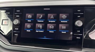 2025 Volkswagen TSI R-Line DSG Euro 6 5-door (White) - Image: 18