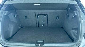 2025 Volkswagen TSI R-Line Euro 6 5-door (Black) - Image: 26