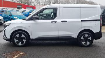 2026 Ford 43kWh Trend Auto SWB 5-door (White) - Image: 4