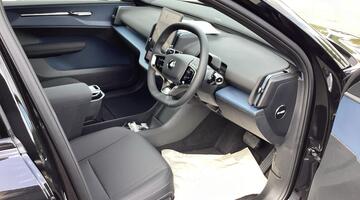 2025 Volvo Twin Performance 69kWh Plus Auto 5-door (Black) - Image: 6