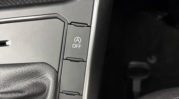 2022 Volkswagen 1.0 TSI Life DSG Euro 6 5-door (Red) - Image: 7