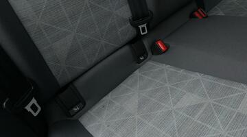 2020 Volkswagen Pro Performance 58kWh Life Auto 5-door (Silver) - Image: 24