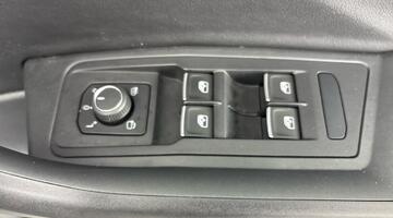 2022 Volkswagen TSI Style 2WD Euro 6 2-door (Multicolour) - Image: 19