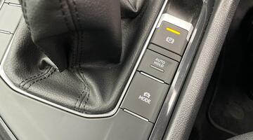 2022 Volkswagen TSI Active Euro 6 5-door (Black) - Image: 7