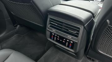 2025 Audi 4.0 TFSI V8 Black Edition Tiptronic quattro Euro 6 5-door (White) - Image: 9