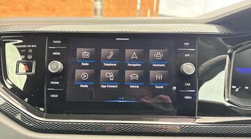 2025 Volkswagen 1.0 TSI Match Euro 6 5-door (Silver) - Image: 54