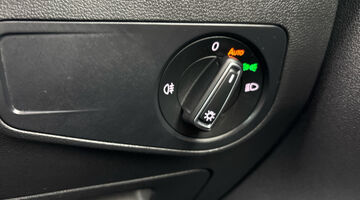 2022 Volkswagen TSI Active DSG Euro 6 5-door (Grey) - Image: 24