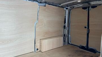 2025 Volkswagen 2.0 TDI 110 Commerce Plus Van (Grey) - Image: 31