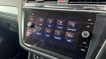 2019 Volkswagen 2.0 TDI R-Line Tech DSG 4Motion Euro 6 5-door (Grey) - Image: 18