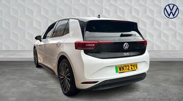 2022 Volkswagen Pro Performance 58kWh Family Auto 5-door (Multicolour) - Image: 3